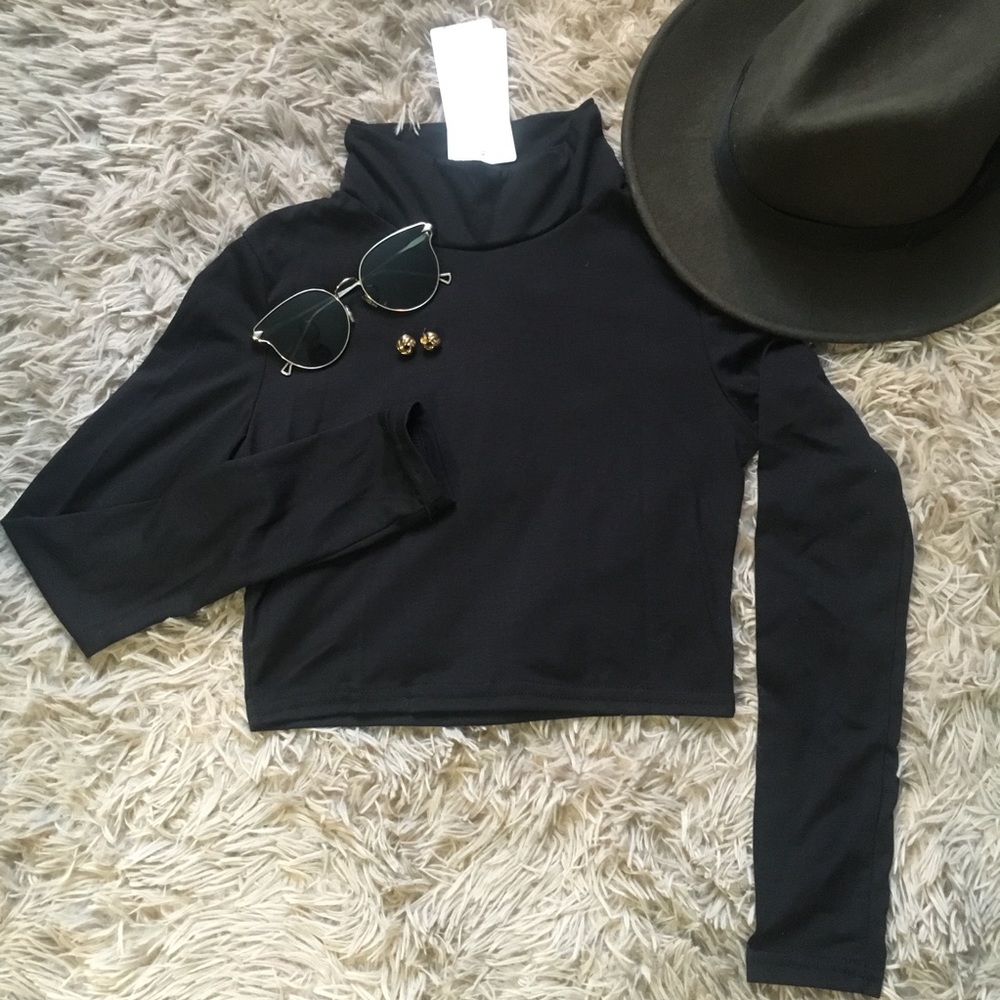 Cropped Mockneck